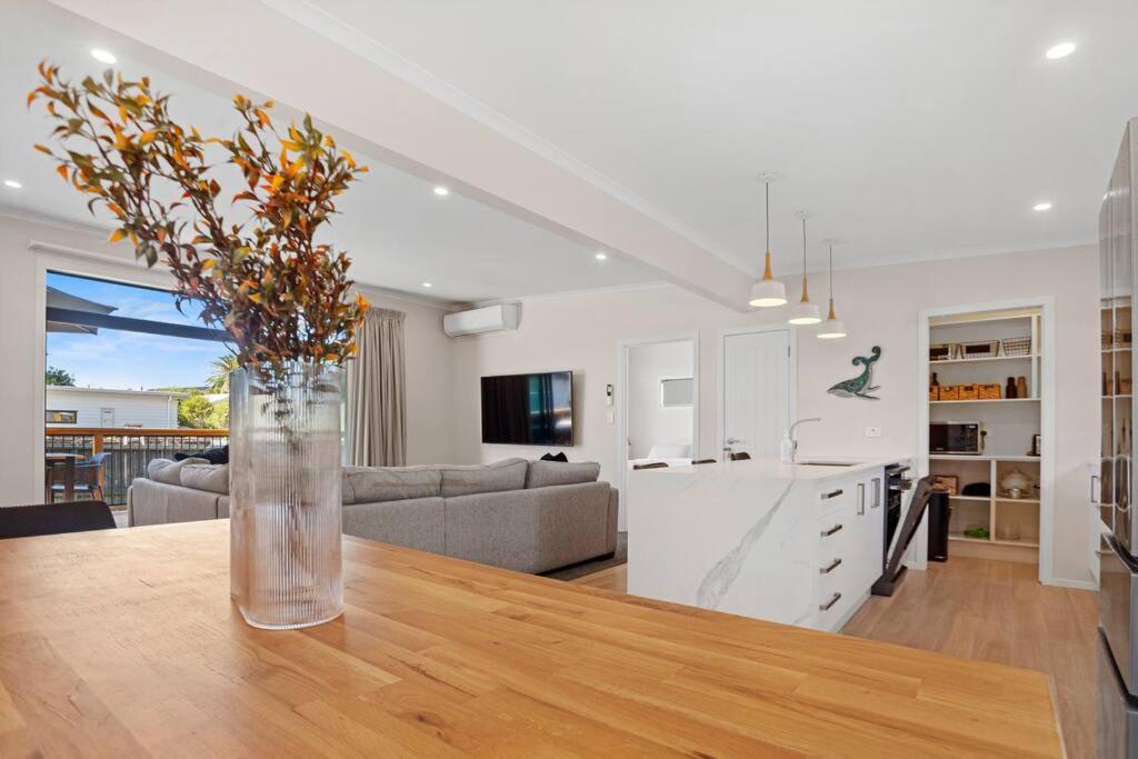 Another On Leo Waihi Exterior foto